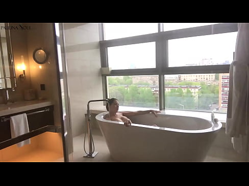 ❤️ Garota tremenda Masturbando-se apaixonadamente no banheiro Porno vídeo em nós ☑